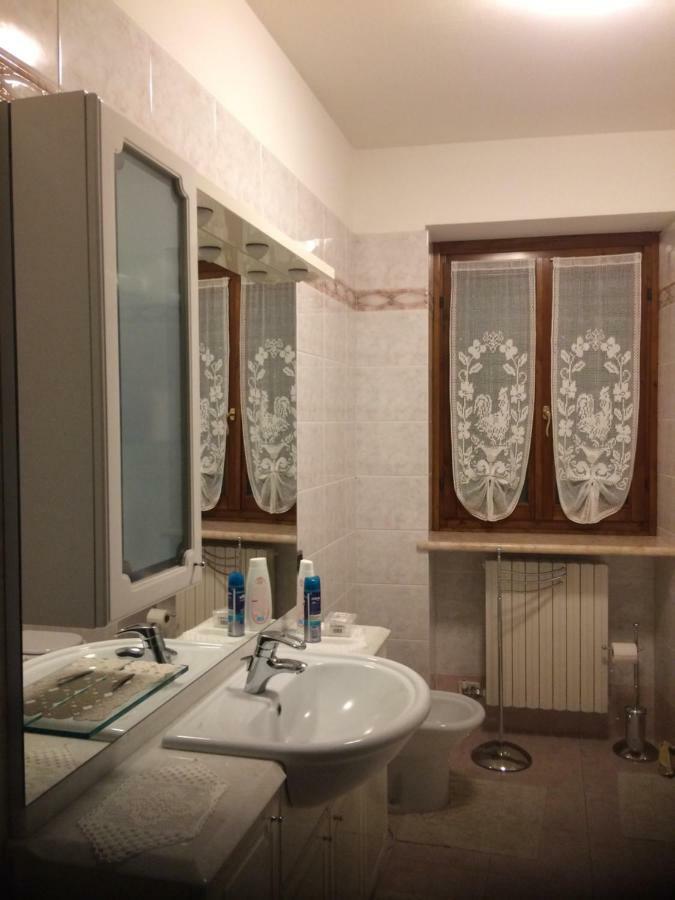 Locazione Turistica Lea Leilighet Castelnuovo del Garda Eksteriør bilde